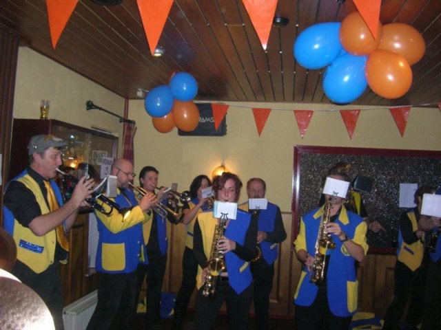 oranjebal005.jpg