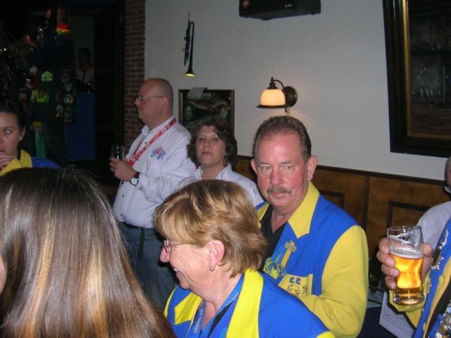 oranjebal012.jpg