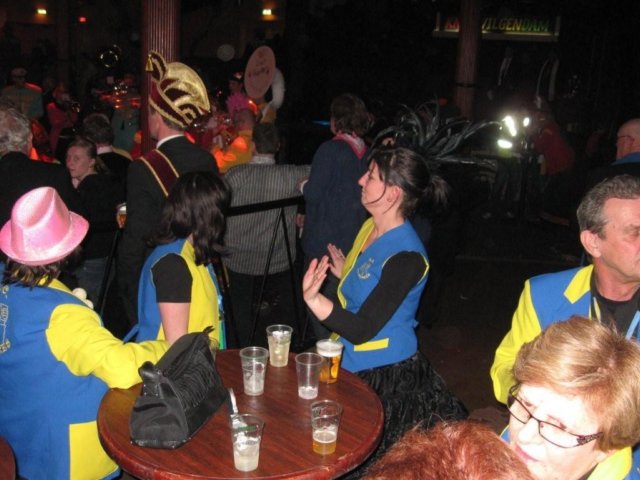 ellufsteruren006.jpg